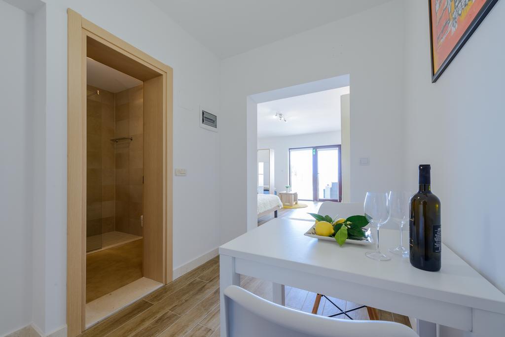 Tandem Apartments With Swimming Pool Cavtat Exterior photo